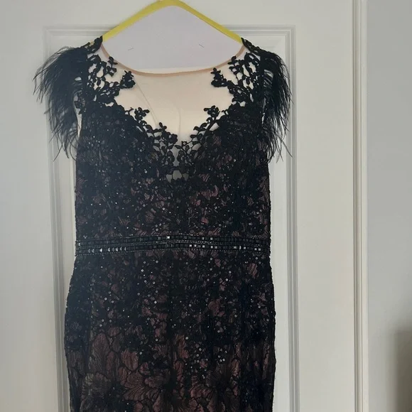 Mac Dougal Embellished Feather Cap Sleeve Illusion Neck Trumpet Gown - Picture 1 of 8